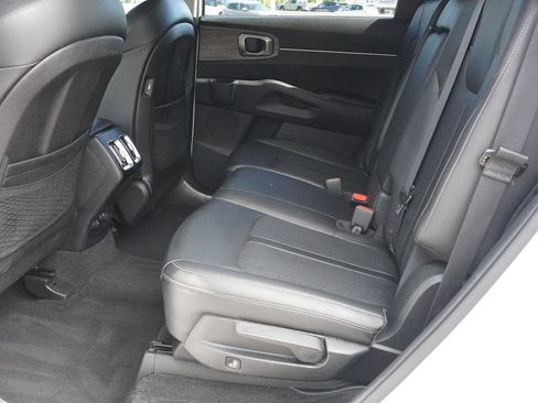 Used 2023 Kia Sorento S w/ Panoramic Sunroof Package AWD/4WD image 31