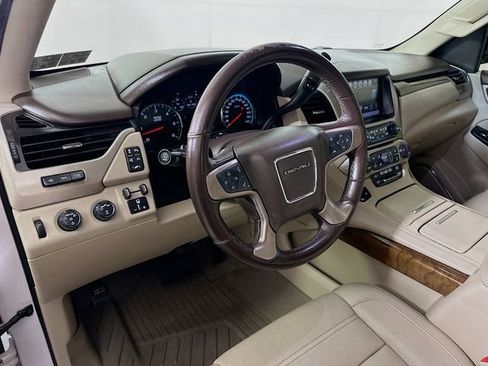 Used 2019 GMC Yukon Denali w/ Denali Ultimate Package image 10