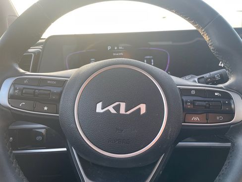 Used 2025 Kia Sportage EX w/ Premium Package image 10