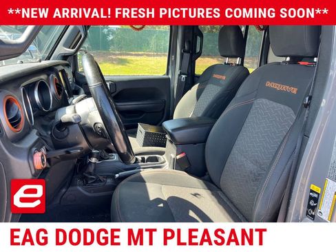 Used 2022 Jeep Gladiator Mojave w/ Cold Weather Group AWD/4WD image 9