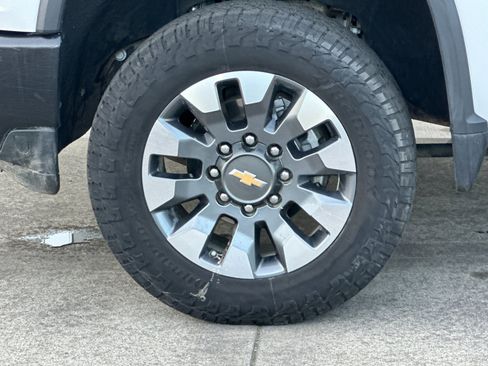 Used 2021 Chevrolet Silverado 2500 Custom w/ Custom Value Package image 22