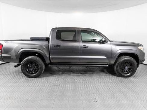 Used 2019 Toyota Tacoma SR w/ SR Convenience Package image 9