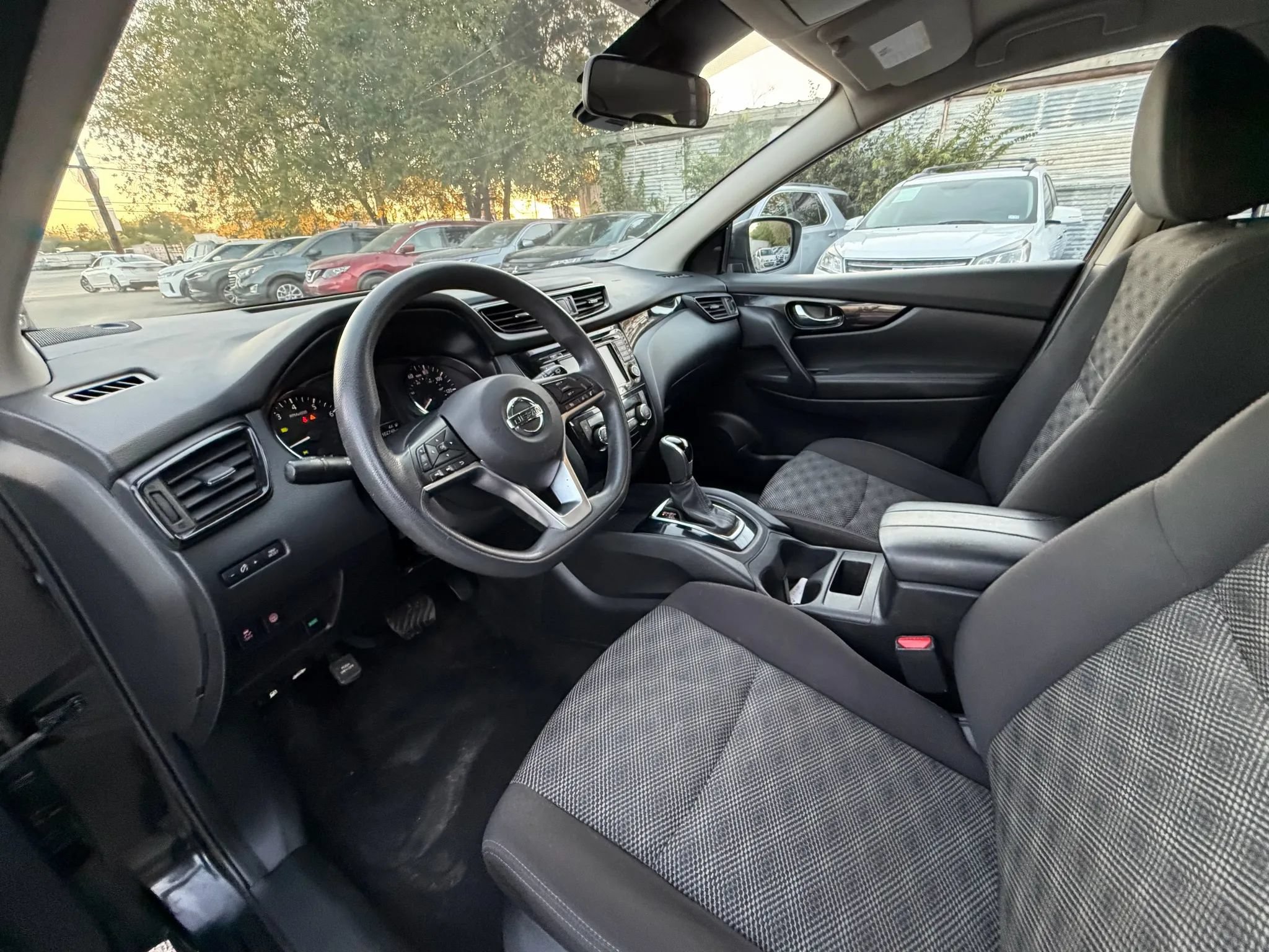 Used 2019 Nissan Rogue Sport SV FWD image 21