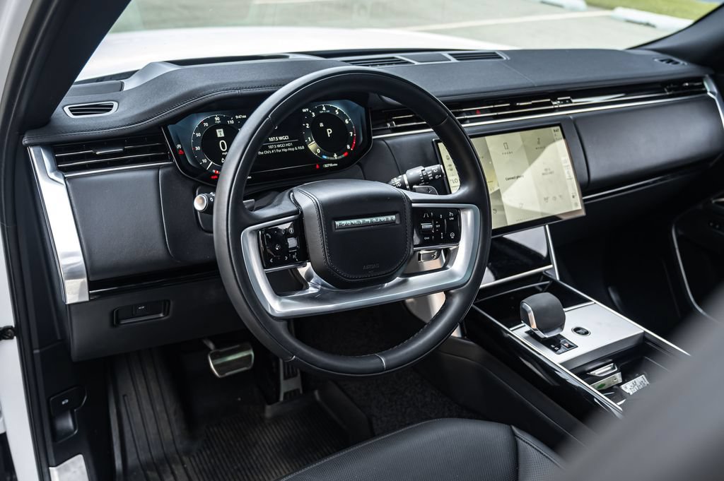 Used 2024 Land Rover Range Rover SE AWD/4WD image 24