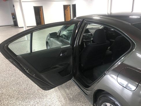 Used 2015 Honda Accord LX image 17