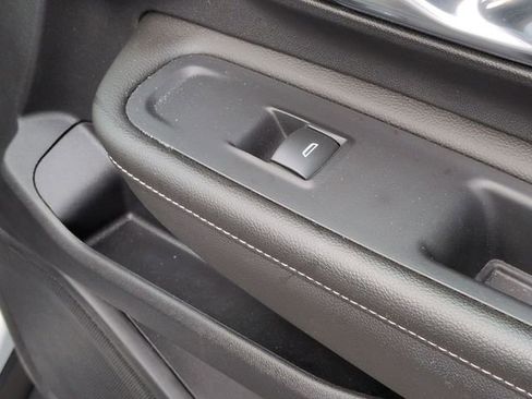 Used 2022 GMC Terrain SLE w/ Driver Convenience Package image 42