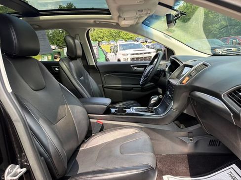 Used 2016 Ford Edge Titanium w/ Equipment Group 301A AWD/4WD image 29