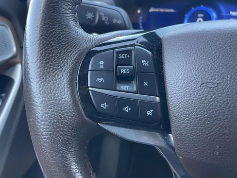 Used 2022 Ford Explorer King Ranch w/ Premium Technology Package AWD/4WD image 23