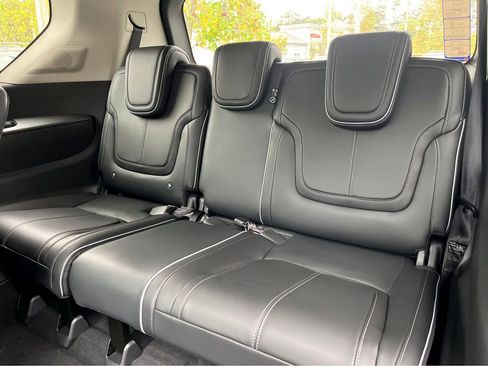Certified 2025 INFINITI QX80 Sensory AWD/4WD image 21