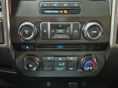 Used 2018 Ford F150 XLT image 37