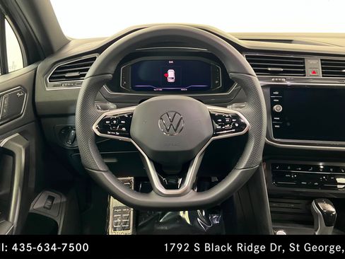Used 2024 Volkswagen Tiguan SEL R-Line image 12