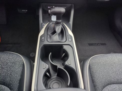 New 2025 Kia K4 GT-Line w/ GT-Line Sunroof Package FWD image 13