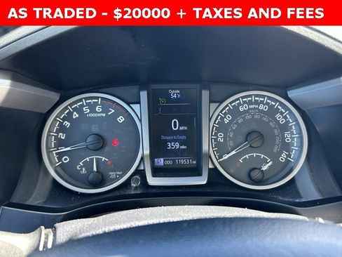 Used 2017 Toyota Tacoma TRD Sport image 18