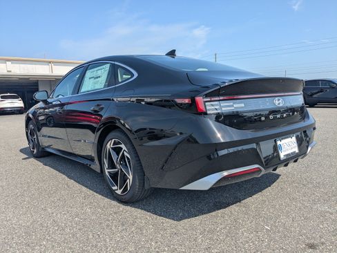New 2026 Hyundai Sonata SEL FWD image 7