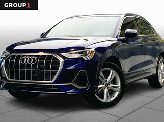 Used 2022 Audi Q3 2.0T Premium Plus AWD/4WD video 1