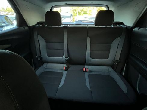 Used 2025 Chevrolet TrailBlazer LT FWD image 39