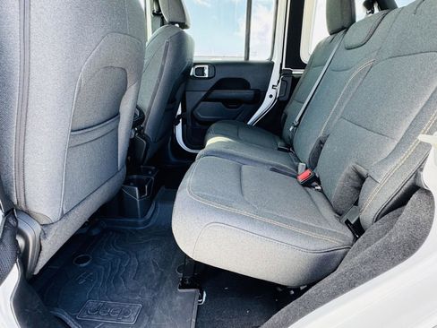 Used 2024 Jeep Wrangler Sahara w/ Safety Group image 25