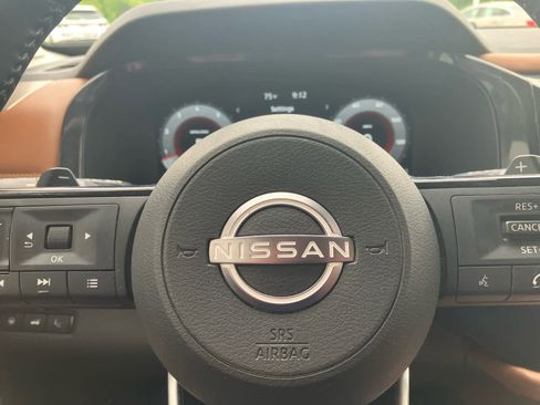 Used 2024 Nissan Pathfinder Platinum AWD/4WD image 19