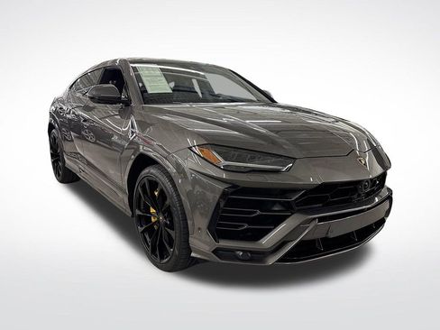 Used 2022 Lamborghini Urus image 7