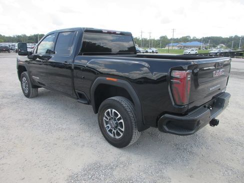 New 2026 GMC Sierra 2500 AT4 AWD/4WD image 7