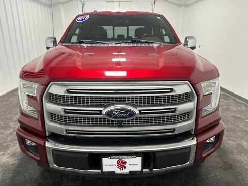Used 2017 Ford F150 Platinum w/ Equipment Group 701A Luxury AWD/4WD image 2
