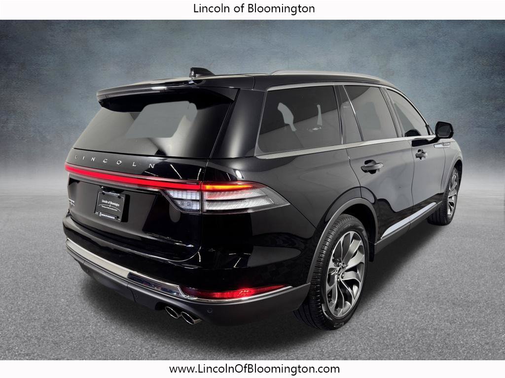 Certified 2025 Lincoln Aviator Reserve AWD/4WD image 9