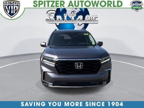 Used 2025 Honda Pilot Touring image 4