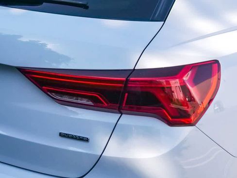 Used 2023 Audi Q3 2.0T Premium Plus w/ Premium Plus Package image 10