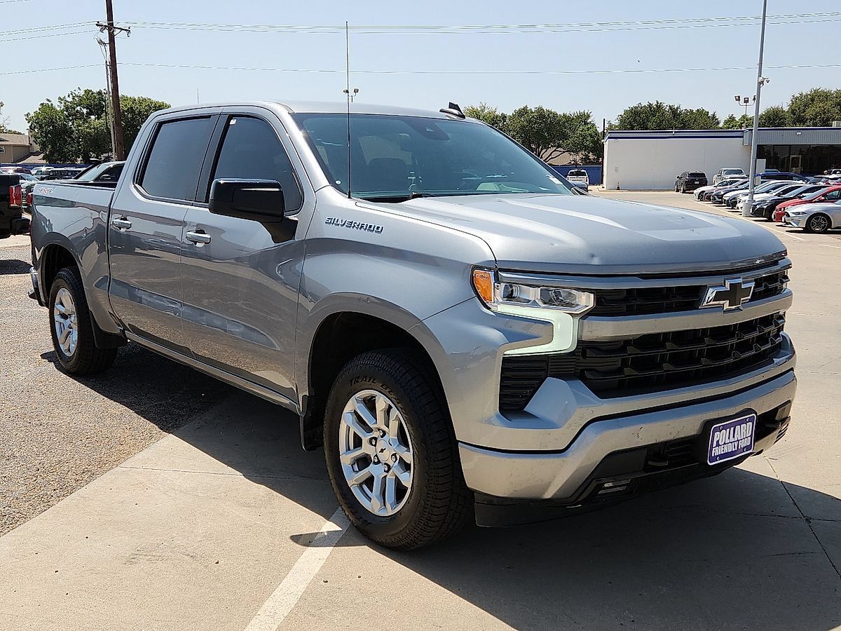 Used 2024 Chevrolet Silverado 1500 RST w/ Convenience Package II AWD/4WD image 4