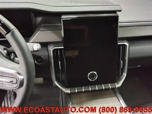 Used 2025 GMC Acadia Denali w/ Super Cruise Package image 12