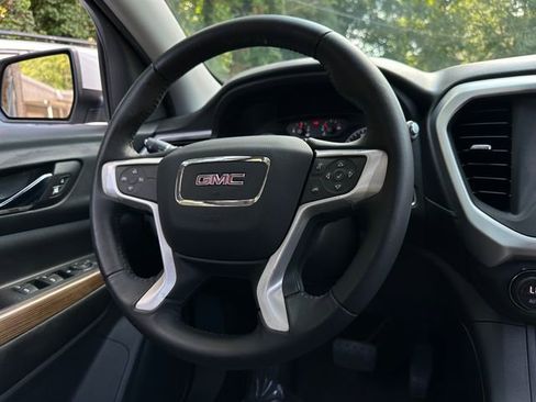Used 2017 GMC Acadia SLE image 17