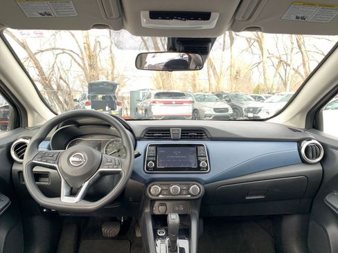 Used 2025 Nissan Versa SV image 31