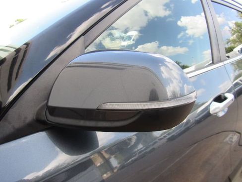 Used 2021 Kia Seltos SX image 15