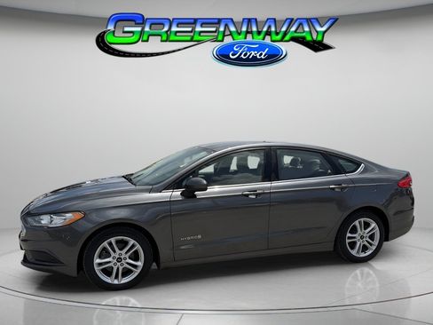 Used 2018 Ford Fusion S FWD image 1