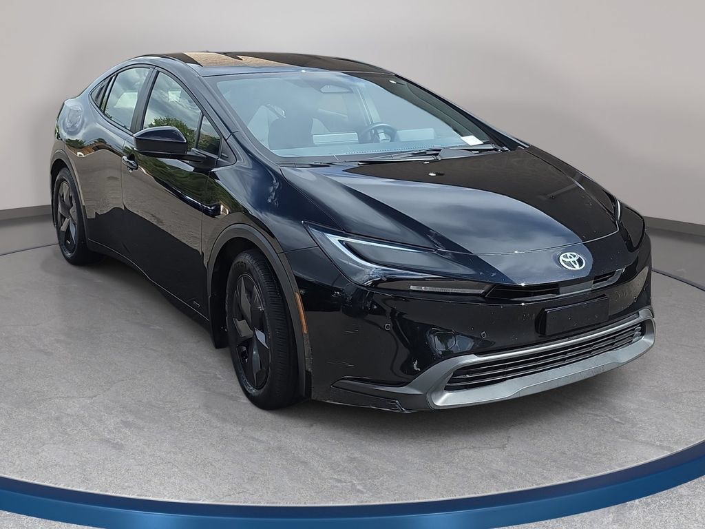 Used 2024 Toyota Prius LE AWD/4WD image 4