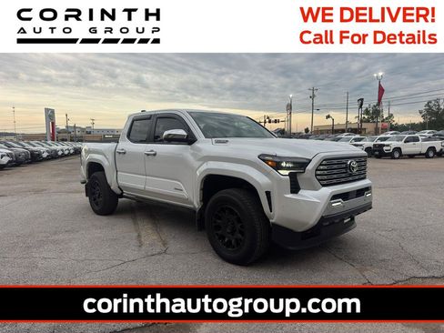 Used 2025 Toyota Tacoma Limited AWD/4WD image 1