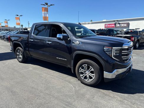 Used 2025 GMC Sierra 1500 SLT AWD/4WD image 9