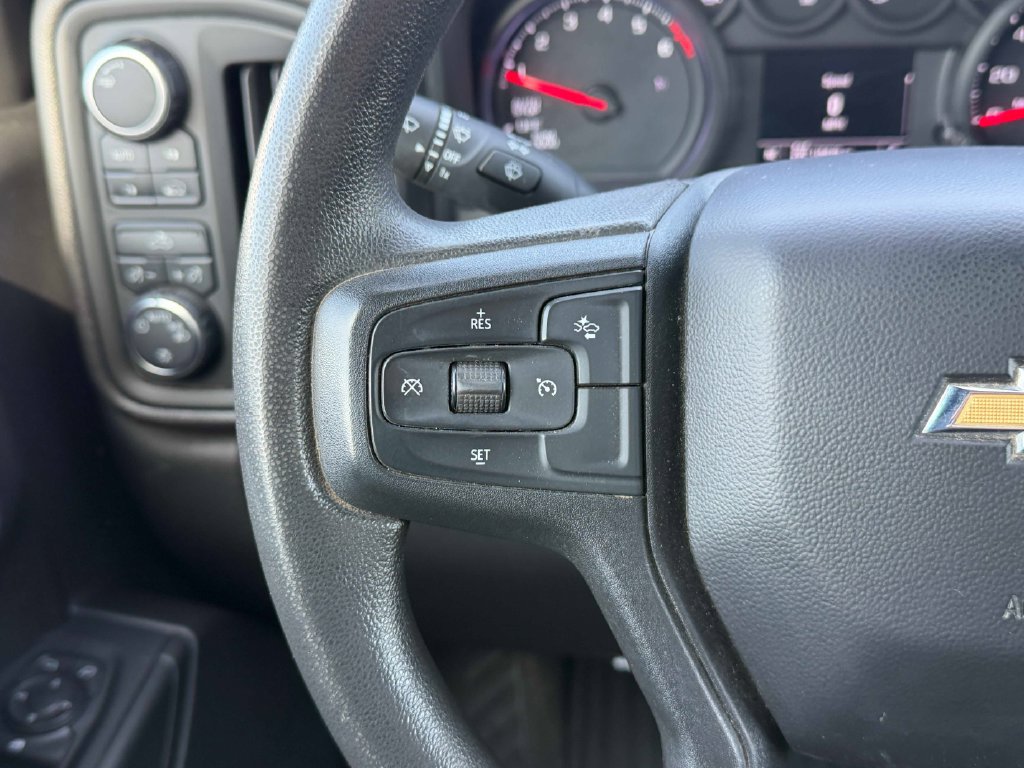 Used 2023 Chevrolet Silverado 1500 Custom AWD/4WD image 33