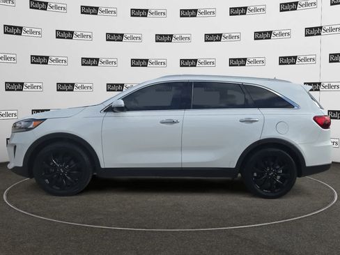 Used 2020 Kia Sorento EX image 3