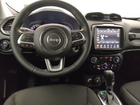 Used 2023 Jeep Renegade Latitude w/ Premium Group AWD/4WD image 22