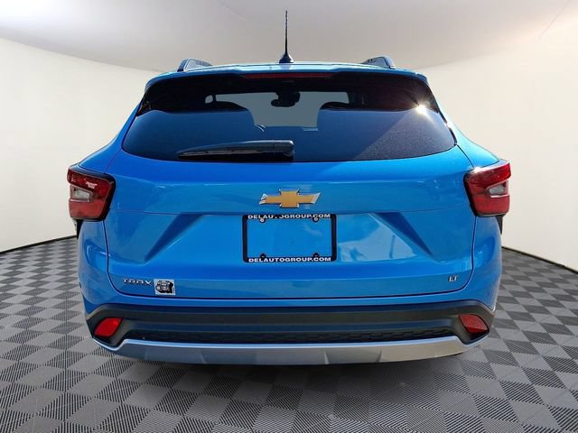 Used 2025 Chevrolet Trax LT FWD image 5