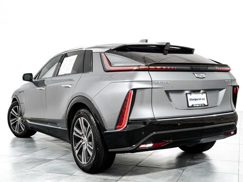 Used 2024 Cadillac Lyriq Luxury AWD/4WD image 5