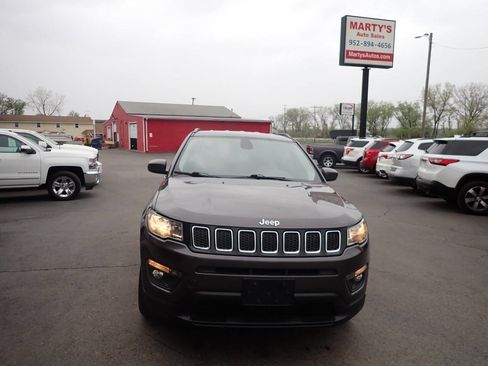 Used 2019 Jeep Compass Latitude w/ Popular Equipment Group AWD/4WD image 2
