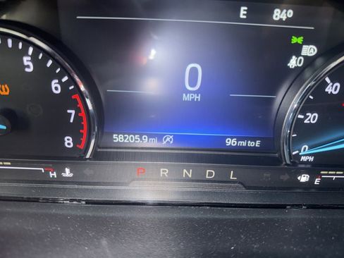 Used 2021 Ford Explorer XLT w/ Equipment Group 202A RWD image 4