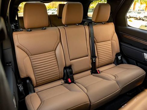 New 2026 Land Rover Discovery Dynamic SE AWD/4WD image 31