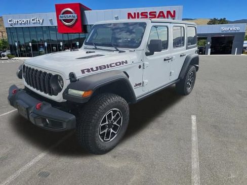 Used 2024 Jeep Wrangler Unlimited Rubicon AWD/4WD image 3