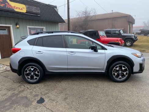 Used 2018 Subaru Crosstrek 2.0i image 4