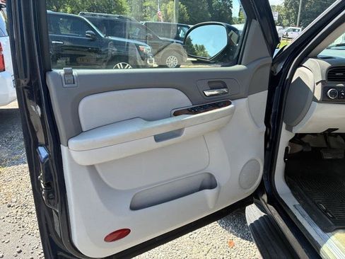 Used 2007 Chevrolet Tahoe LT w/ Skid Plate Package AWD/4WD image 13