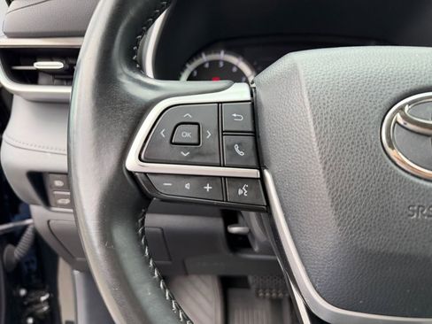 Used 2023 Toyota Highlander XLE image 21