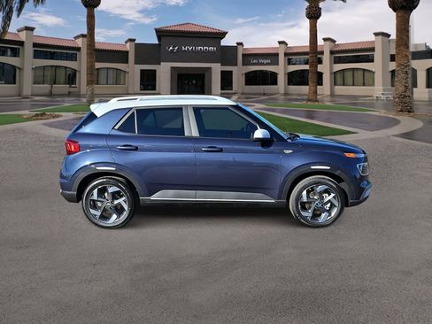 New 2026 Hyundai Venue SEL FWD image 9